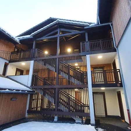 Le Clos B11 - 3 Bedroom 5 Minutes Walk To The Square 아파트 *