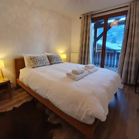 Le Clos B11 - 3 Bedroom 5 Minutes Walk To The Square 사모엥