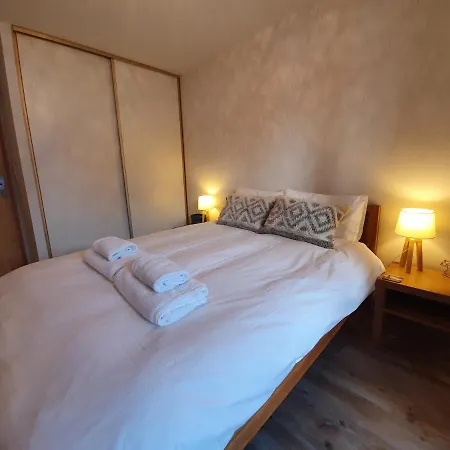Le Clos B11 - 3 Bedroom 5 Minutes Walk To The Square 사모엥